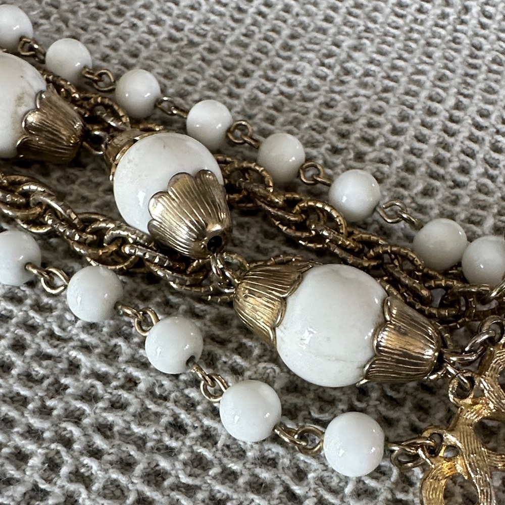 Coro Gold Tone and White Milk Glass Beaded Bracelet - Picture 5 of 7